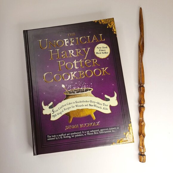 The Unofficial Harry Potter Cookbook with Wand - Picture 2 of 3